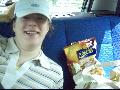 Hihi bartnm huga.A sok chipstl mr nevet :D